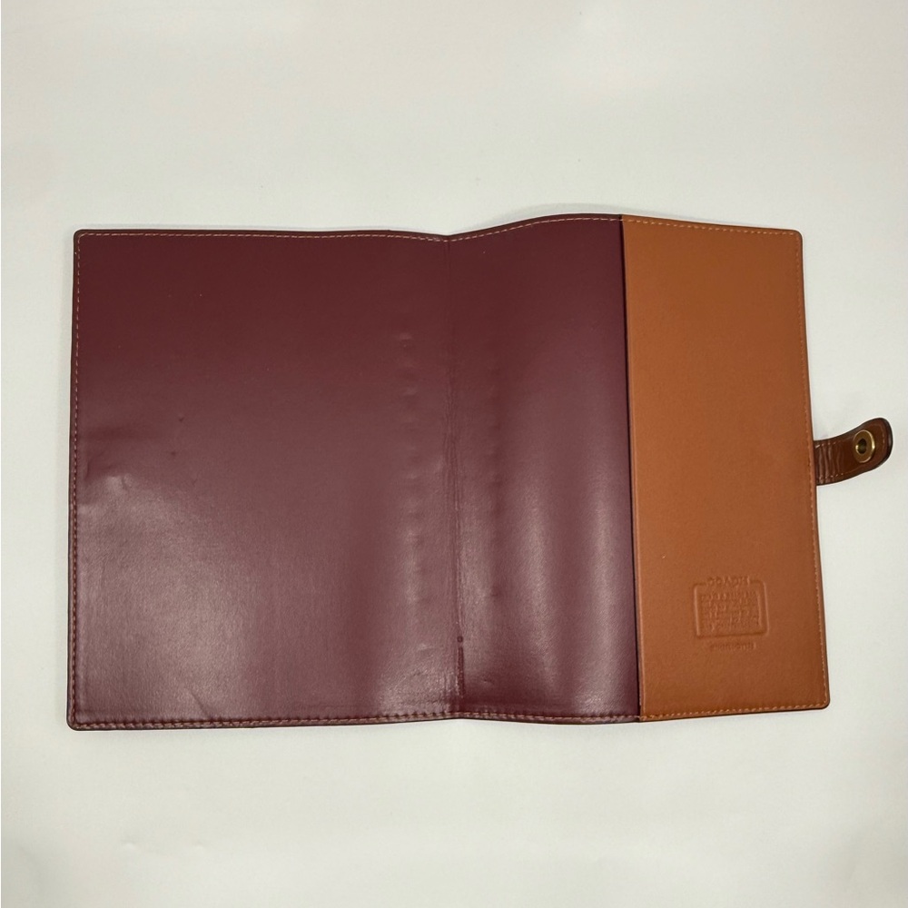 Coach X Peanuts Notebook In Signature Canvas Leather NWOT - Picture 6 of 13